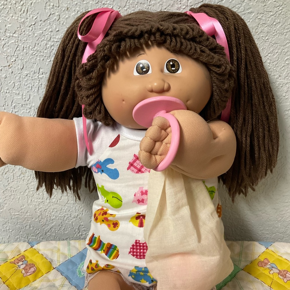 Vintage Cabbage Patch Kid Girl With Pacifier HM#4 Brown Hair Brown Eyes 1985